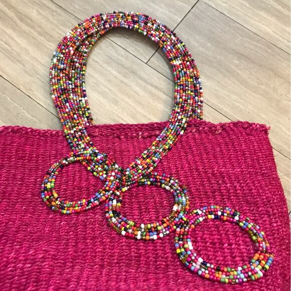 Unique gift beaded handle fuchsia pink straw raffia bag large o/s vibrant bold - Picture 2 of 6